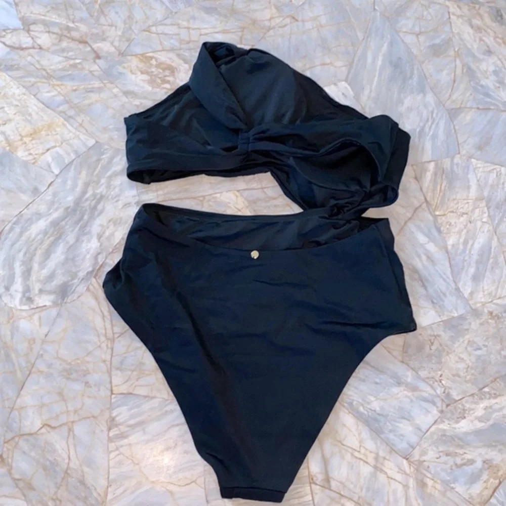 VICTORIA'S SECRET SWIM Twist Monokini One-Piece Swimsuit One‎ Shoulder Black L